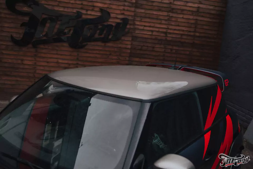 Оклеили в дизайн Mini Cooper GP